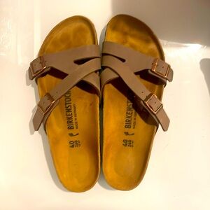 Ladies size 40 taupe Birkenstocks
